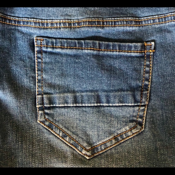 Jean Shorts - Picture 4 of 4